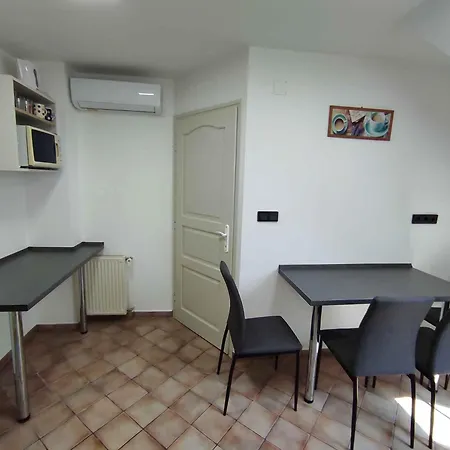 Apartment 16 Gyenesdias